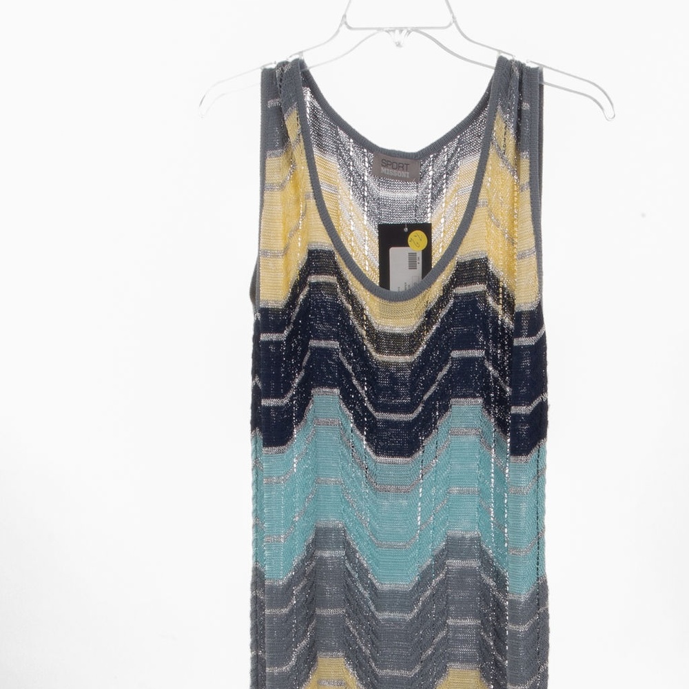 New   messoni sport maternity  jumper size small